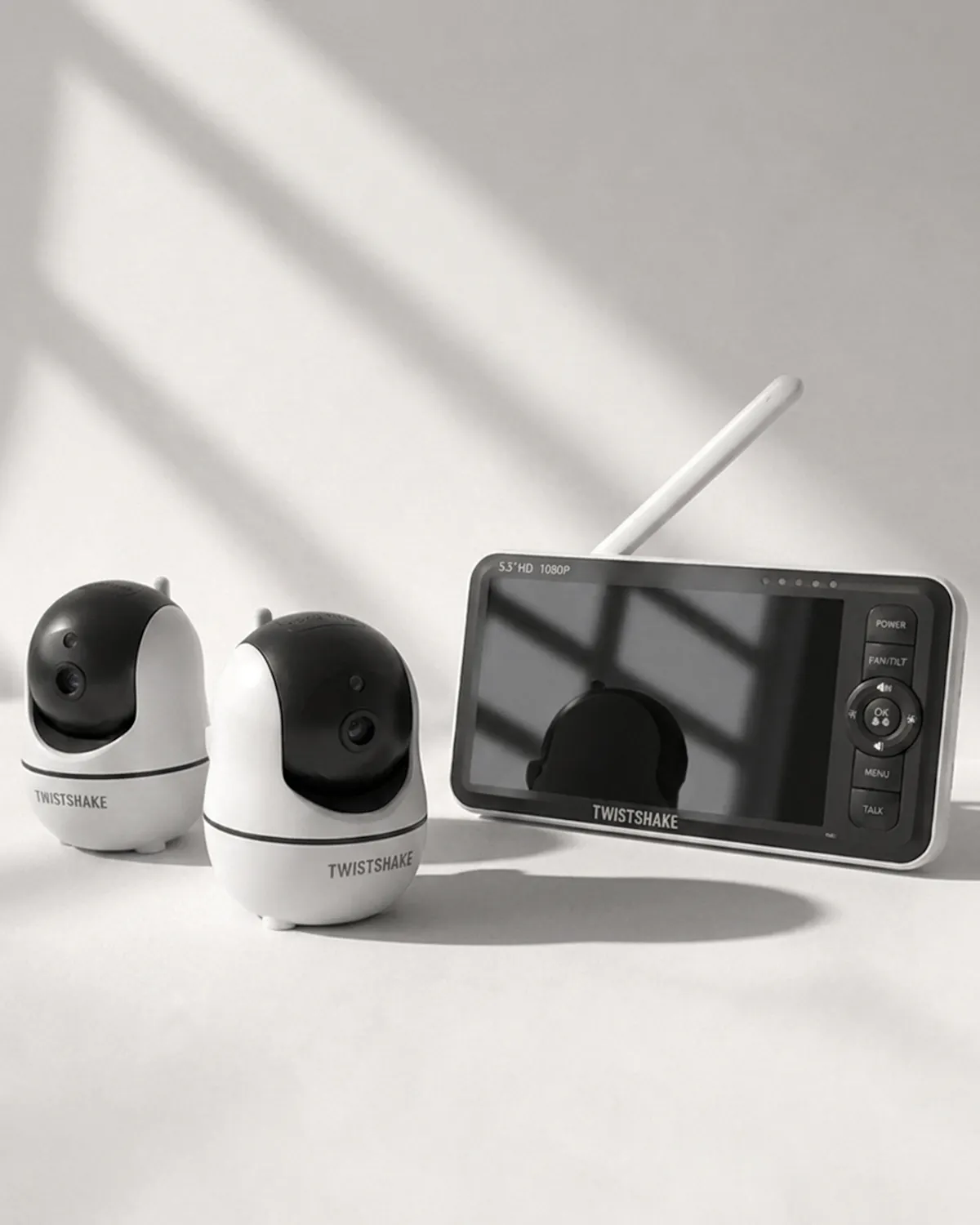 Baby Monitor PRO with two cameras